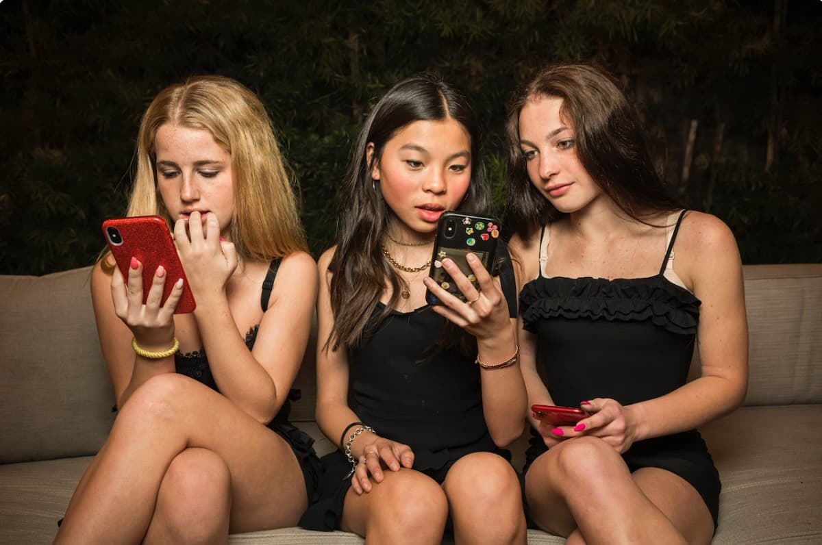 Photograph from Lauren Greenfield's Social Studies exhibition at Fotografiska Berlin